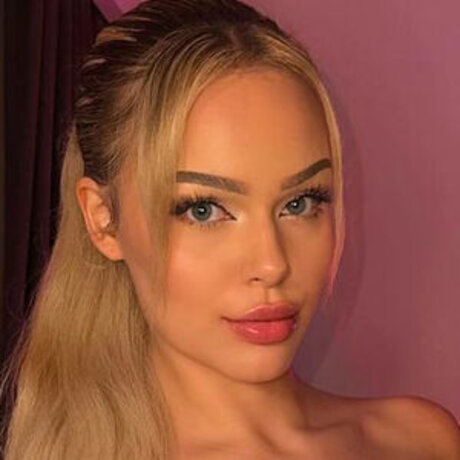 Hat wer was von Lara_ heiße top galerien