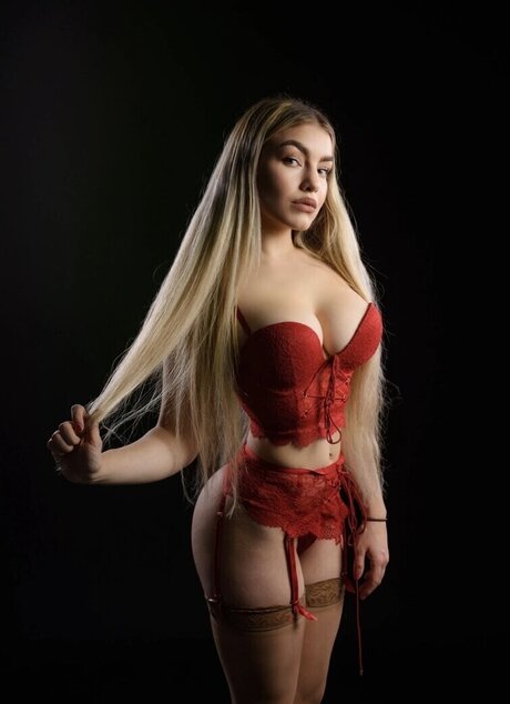 Nadine Kierspel beste nackt bild