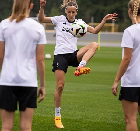 Kathrin Hendrich model erotische bilder