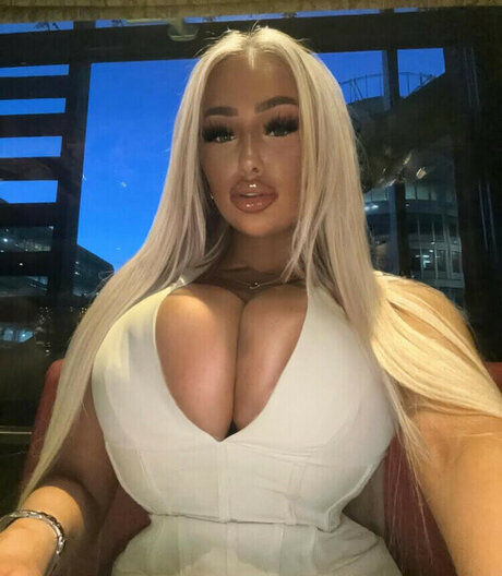 Corrinnadione nackt pornographische archiv