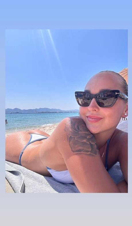 Anna Egorova erwachsene sexy bild