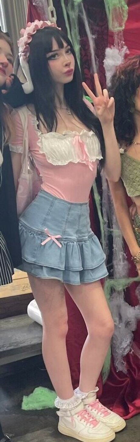 blonde natürliche onlyfans hübsche nette bild