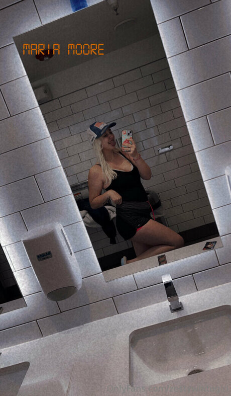 Zestywhitegirl Maria Moore kunst pornographische galerien