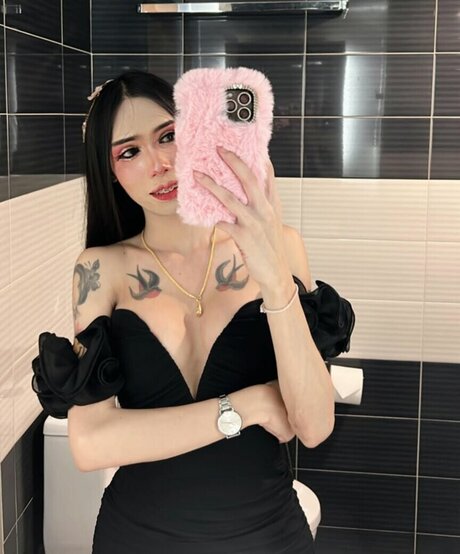 Natthrika schöne nackten galerie