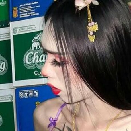 Natthrika nackt porno galerie