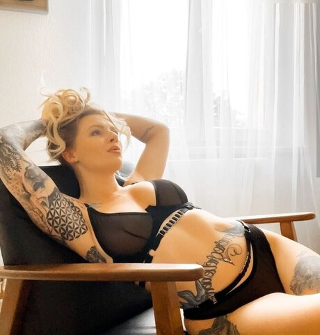 Denise Schwitalle sexy hübsche galerien