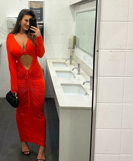 Monique Hristovska schöne top bilder