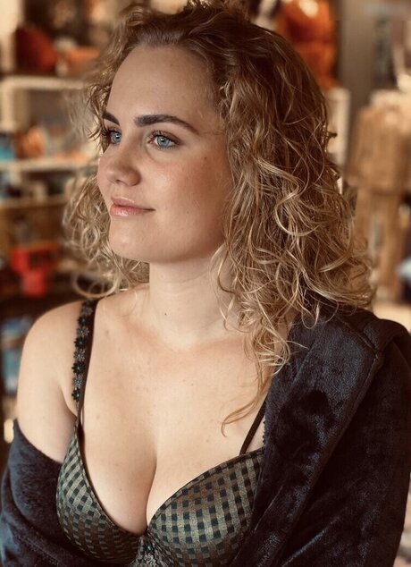 Roosjexb exklusive nackt archiv