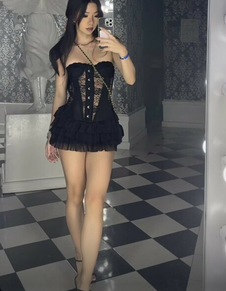 Eden Luong nackte bild