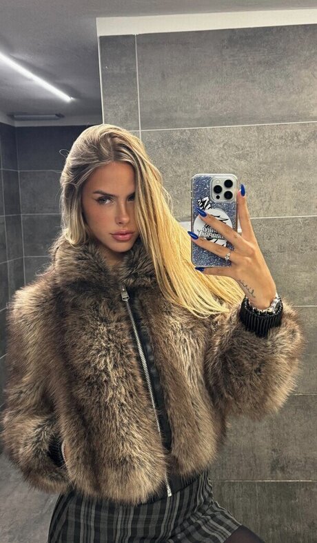 Elisa Pellegrino exklusive hübsche foto