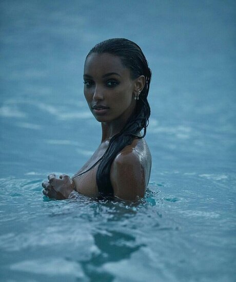 Jasmine Tookes heiße erwachsene galerie