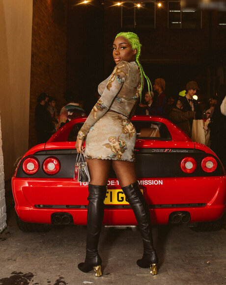 Sandra Lambeck sexy nette galerie