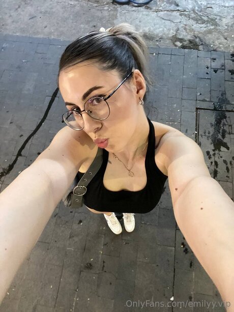 emilyy vip schauspielerin nackte bilder