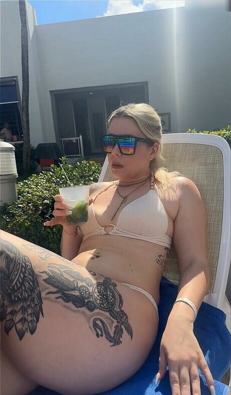 Die Meedtis nackt hübsche galerie