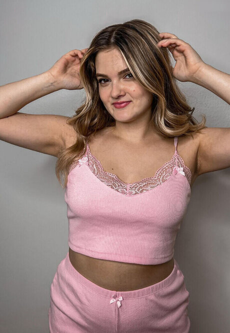 Mondwika schauspielerin nackt archiv