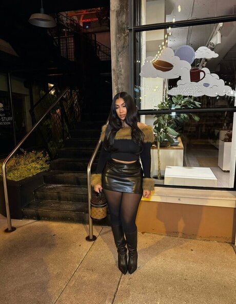 Queen Najia schauspielerin hübsche galerie