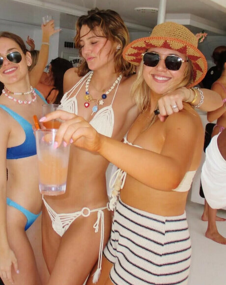 Anna Claire Howland annaclairehowland top schöne fotos