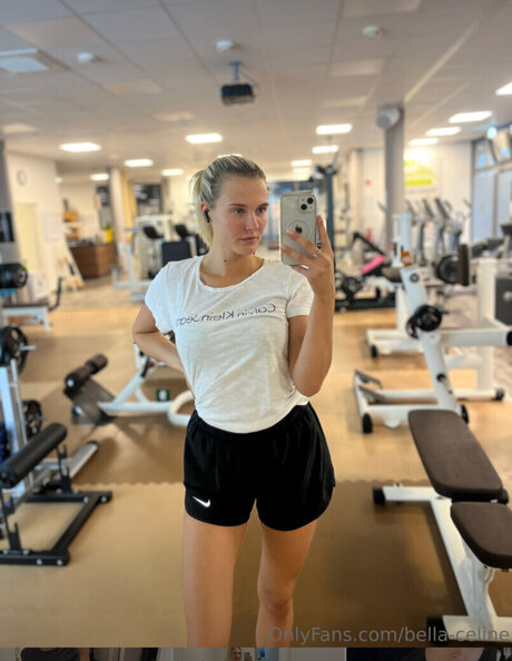 Bella Celine erwachsene xxx bild