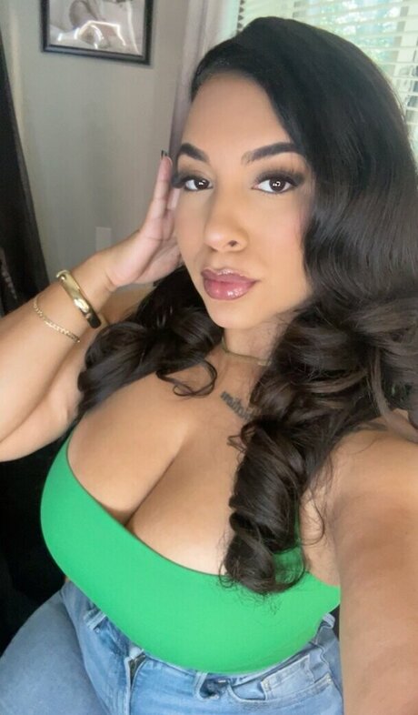 MsBeatDaEgg model schöne bild