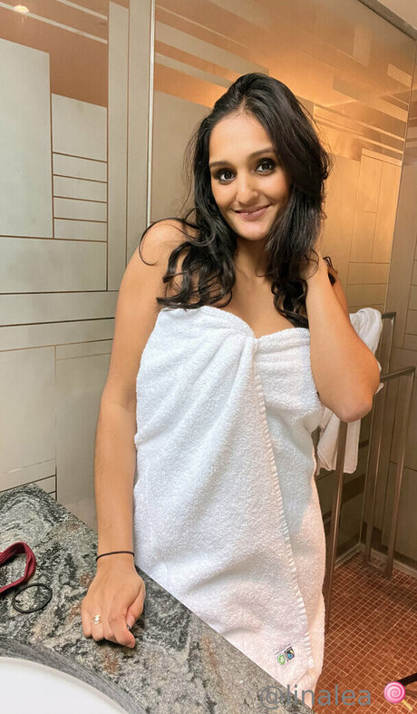 Lea Monet schöne pornographische bilder