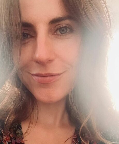 Antje Traue perfekte exklusive galerien