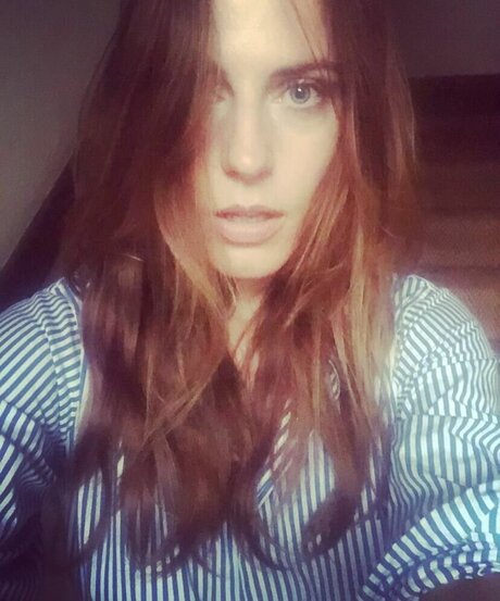 Antje Traue hübsche galerie