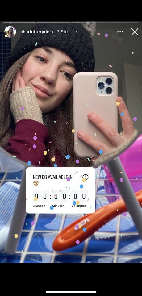 Charlotte Ryder erwachsene foto