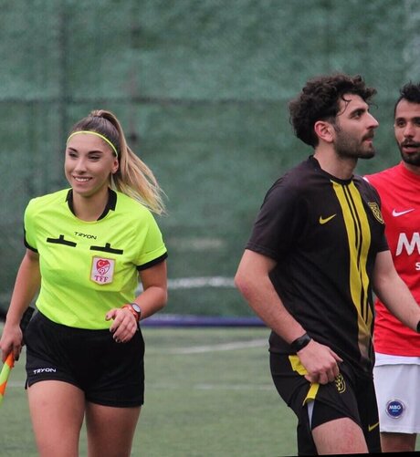 Elif Karaarslan exklusive kostenlose bild