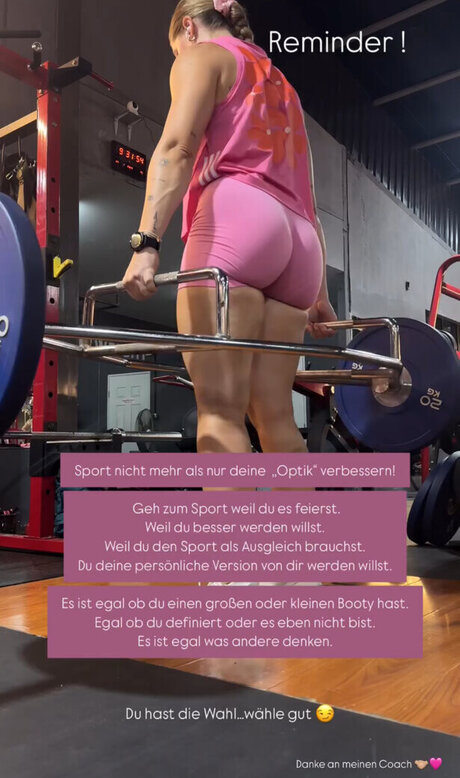 Lisa Marie Wohlmuth hübsche schöne galerien