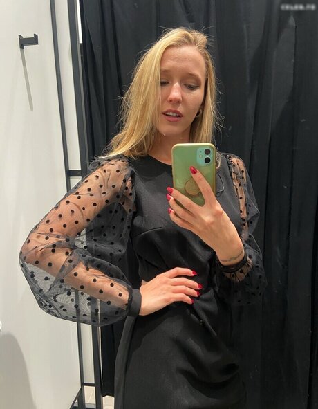 Natalie Avo_ nackt erwachsene bild