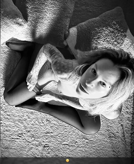 Regina Labajova freie nackte foto