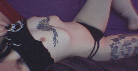 Riley Ramone erwachsene nackte bilder