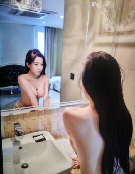 Bare hana nacktheit kostenlose bilder