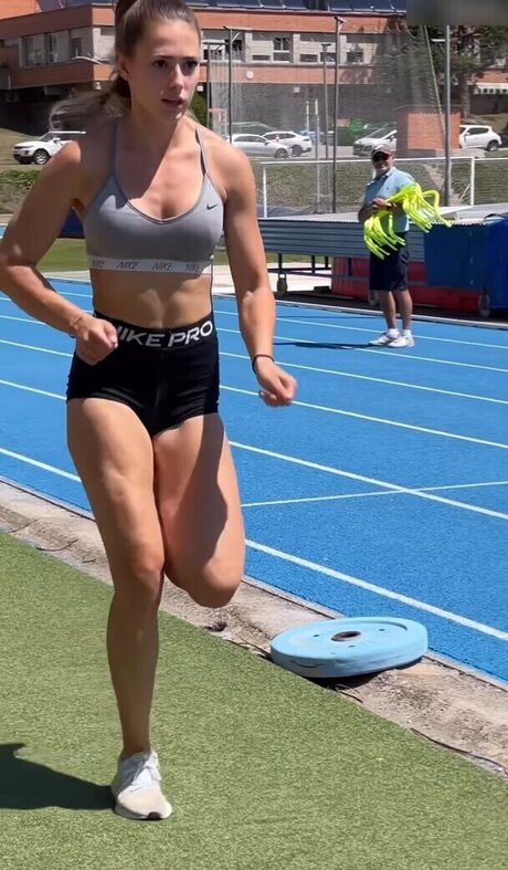 Clara Ferna ndez sexy nette bild