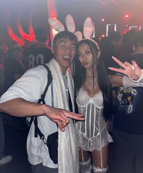 Courtney Luong porno sexy archiv