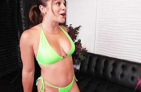 Queen Dalvina porno kunst foto