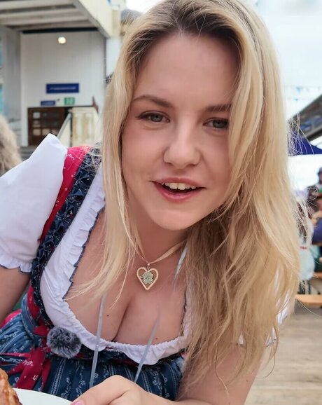 KellyMissesvlog erotische freie bilder