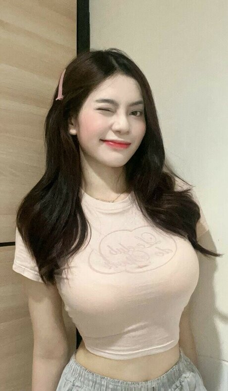 Niken Andalusi porno kostenlose foto