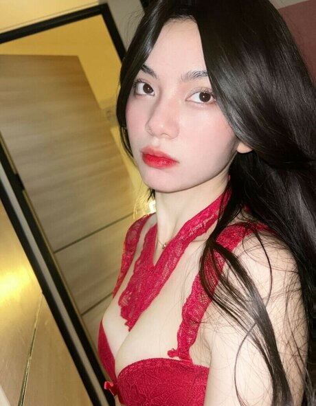 Niken Andalusi kunst top fotos