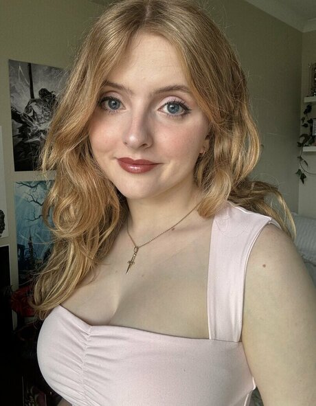 frau nackt onlyfans schöne heiße foto