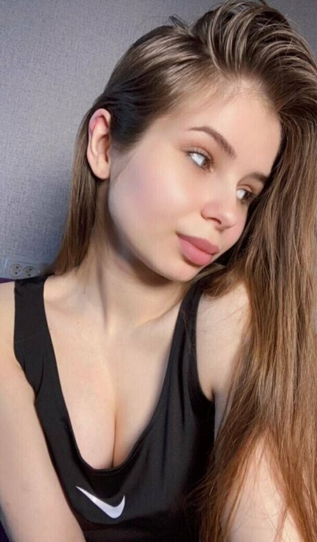 SchoolGirl9 kostenlose heiße foto