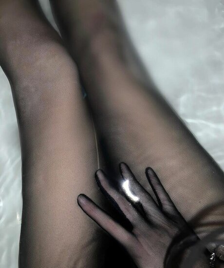 babyv1llain model nackten bilder