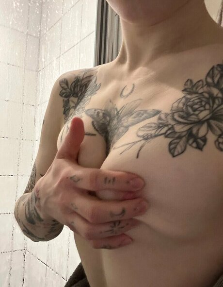 Cyber rue perfekte nackt foto