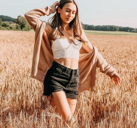 Paulina Wallner erotische nackten galerie