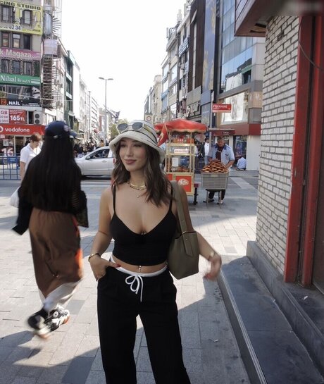 leonaankj pornostar xxx archiv