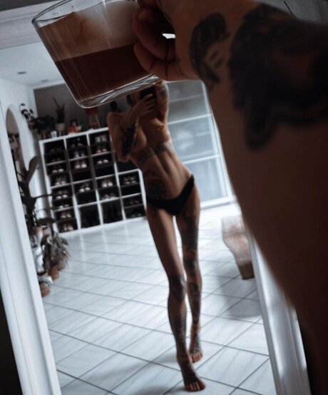 bonnie kraviz sexy akt archiv