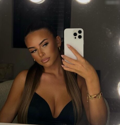 Jasmin Azizam porno freie galerien