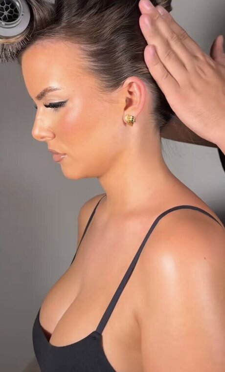 Jasmin Azizam nackt hd fotos