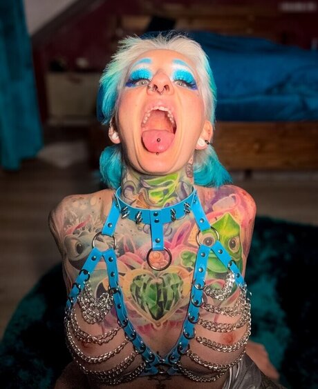 Therealcherryqueen model erwachsene archiv