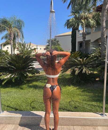 schwuler influencer onlyfans perfekte nackten foto